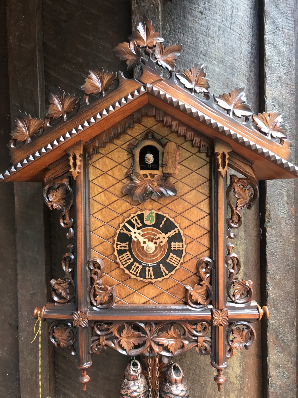 ORNATE RAILWAY 8 DAY 42CM CUCKOO CLOCK BY HONES Hönes