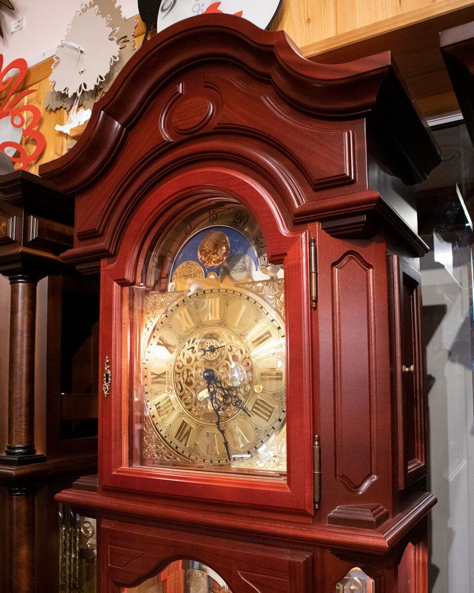 207cm Mahogany Grandfather Clock With Triple Chime & Shelves By SCHNEIDER image