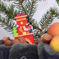 8.6cm Large Fireplace With Nutcracker & Stockings By Graupner image