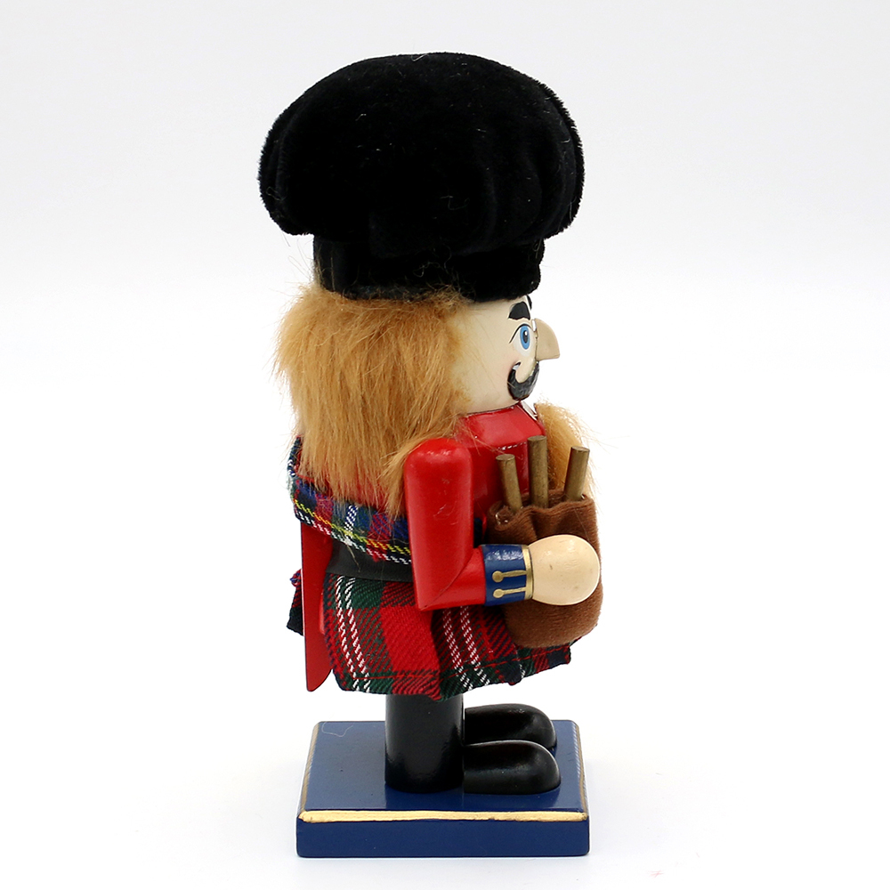 18cm Scotsman Nutcracker With Brown Hair (Missing Piece) image