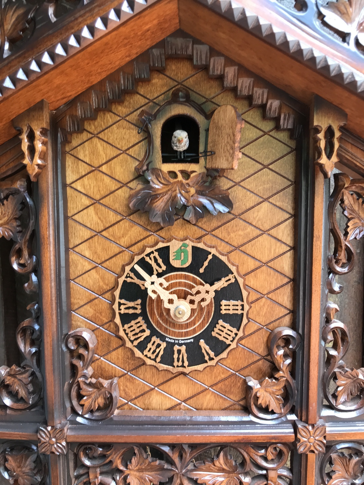 ORNATE RAILWAY 8 DAY 42CM CUCKOO CLOCK BY HONES Hönes