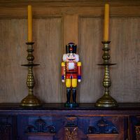50cm Red & Yellow King Nutcracker By Seiffener image