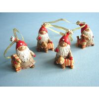 Dwarf with animal Poly 6cm