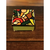 WOODEN MUSICAL JEWELLERY BOX GREEN WITH COLOURED INLAY TUNE YESTERDAY