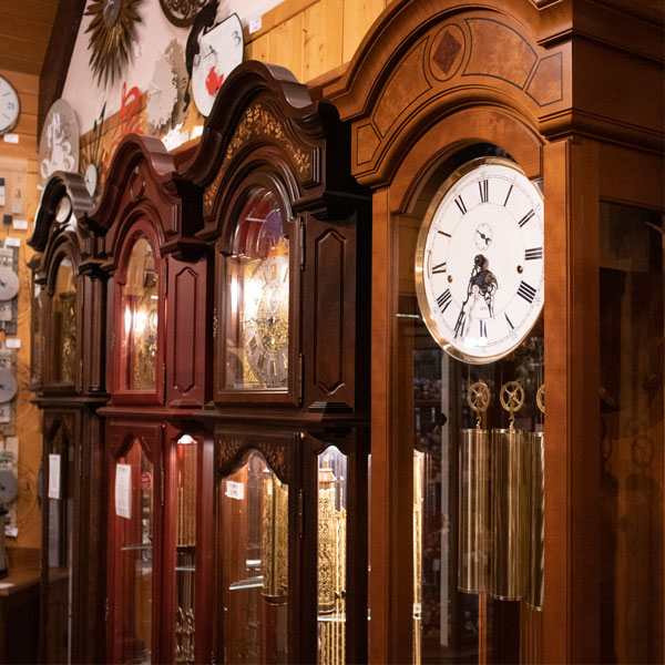 Grandfather Clock Buying Guide